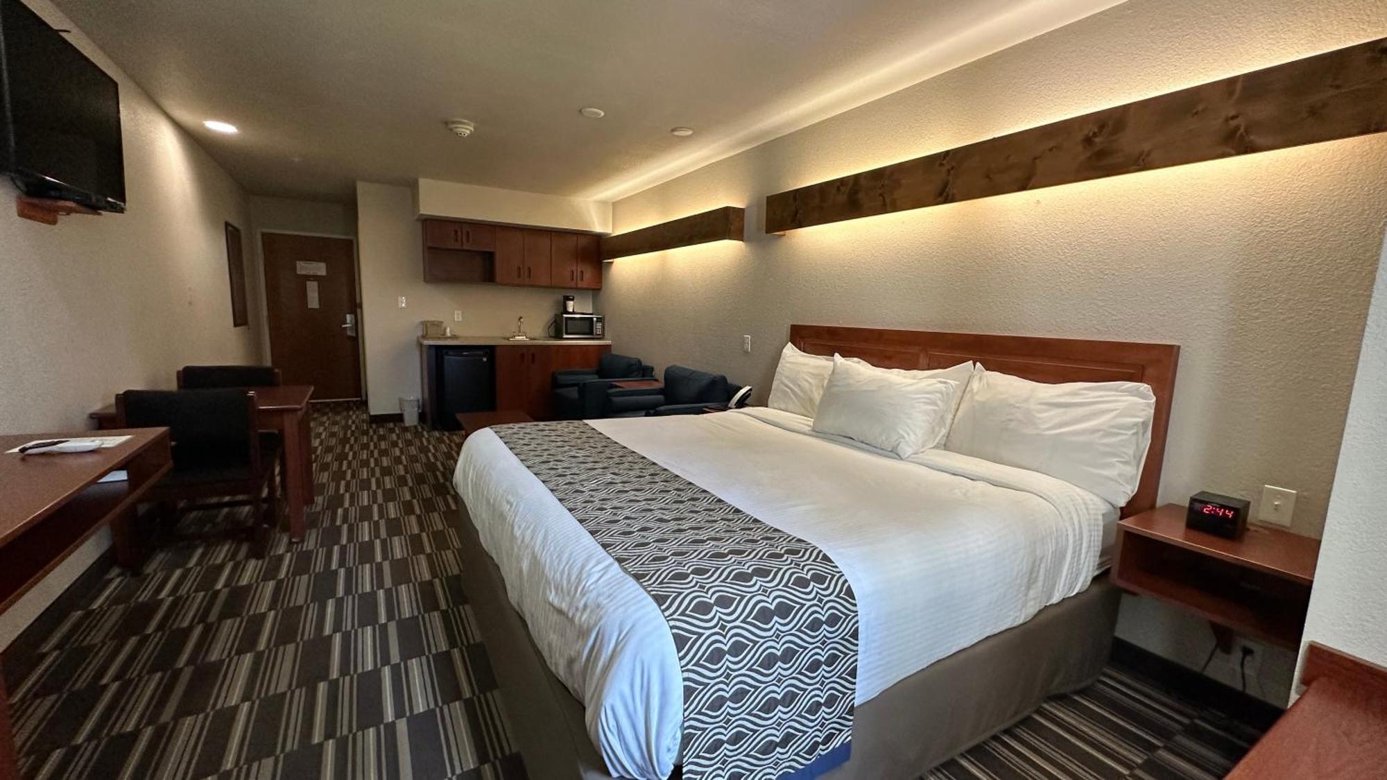Microtel Inn And Suites By Wyndham Miami Ok Exteriér fotografie