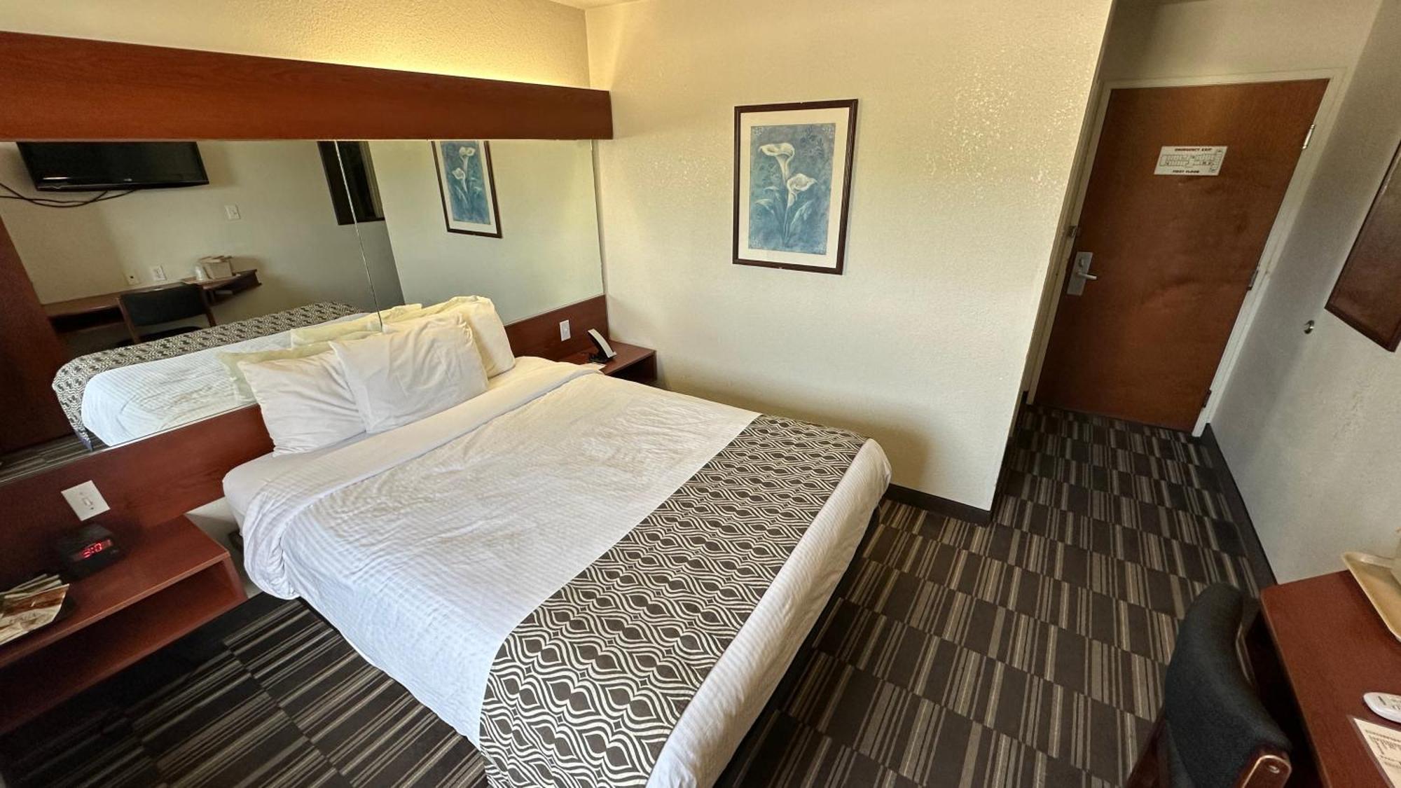 Microtel Inn And Suites By Wyndham Miami Ok Exteriér fotografie