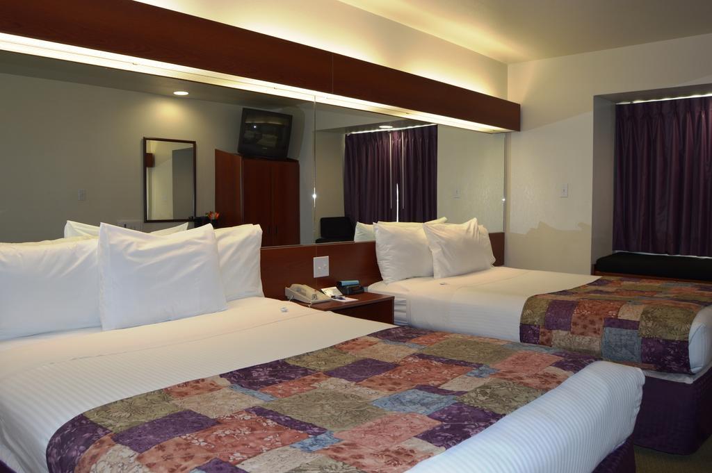 Microtel Inn And Suites By Wyndham Miami Ok Pokoj fotografie